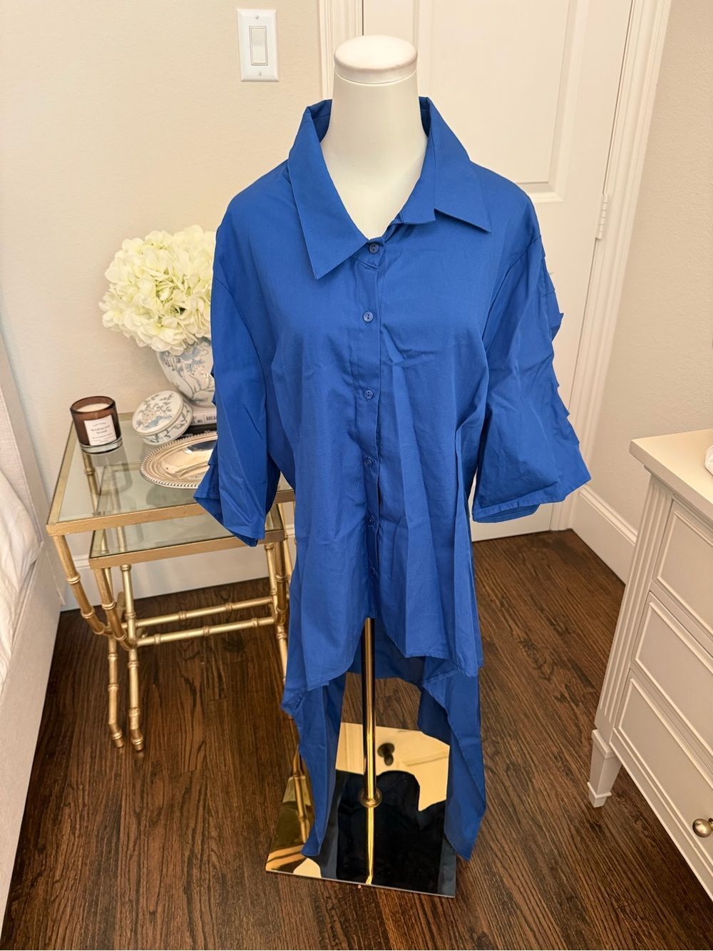 METAMORPHOZA
ASYMMETRIC SHIRT WITH OPEN BACK
jj2 - Picture 5 of 7